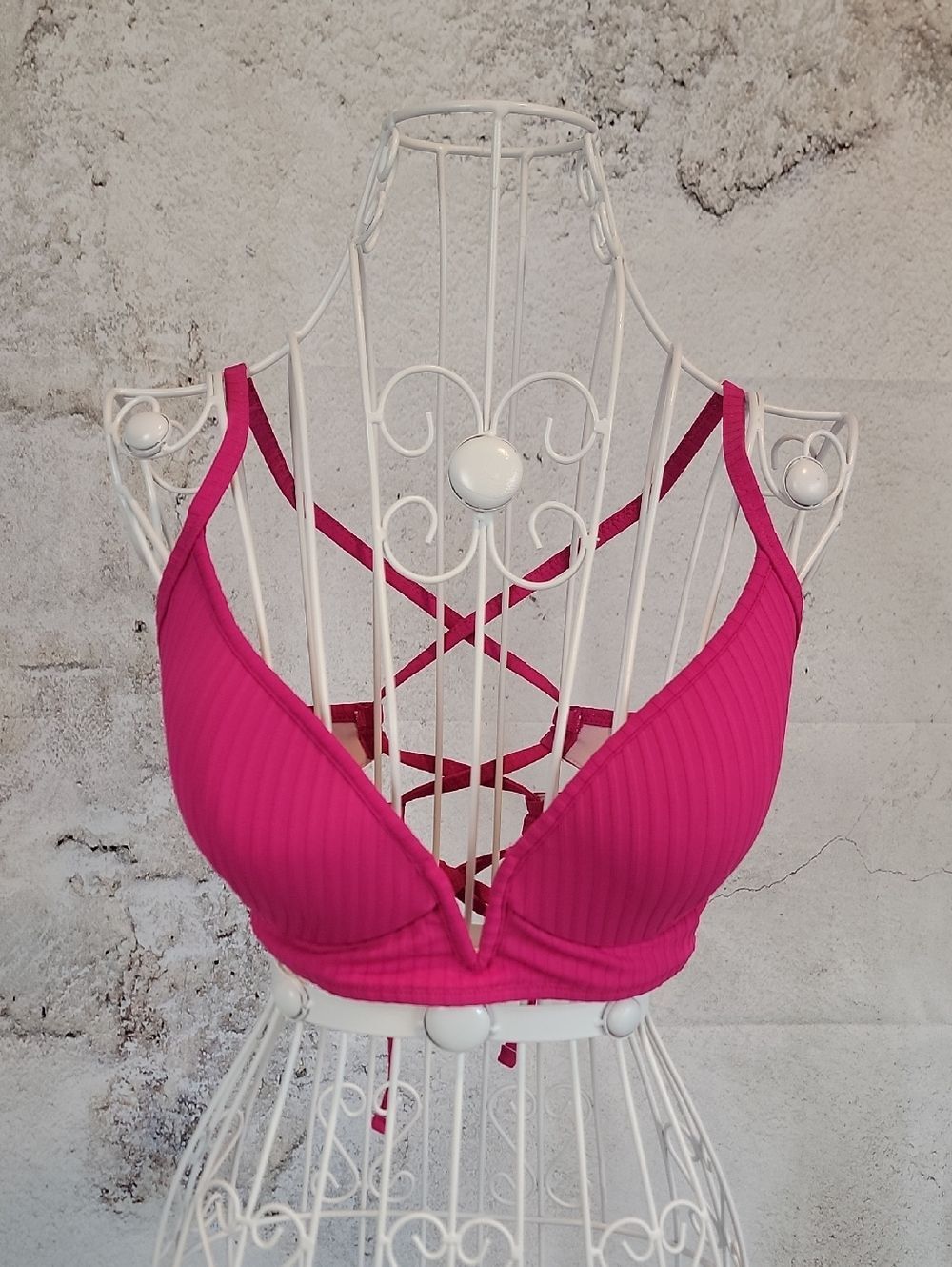 Shade & Shore Swimwear Strappy V-Neck Ribbed Bikini Top - Hot Pink Size 34C